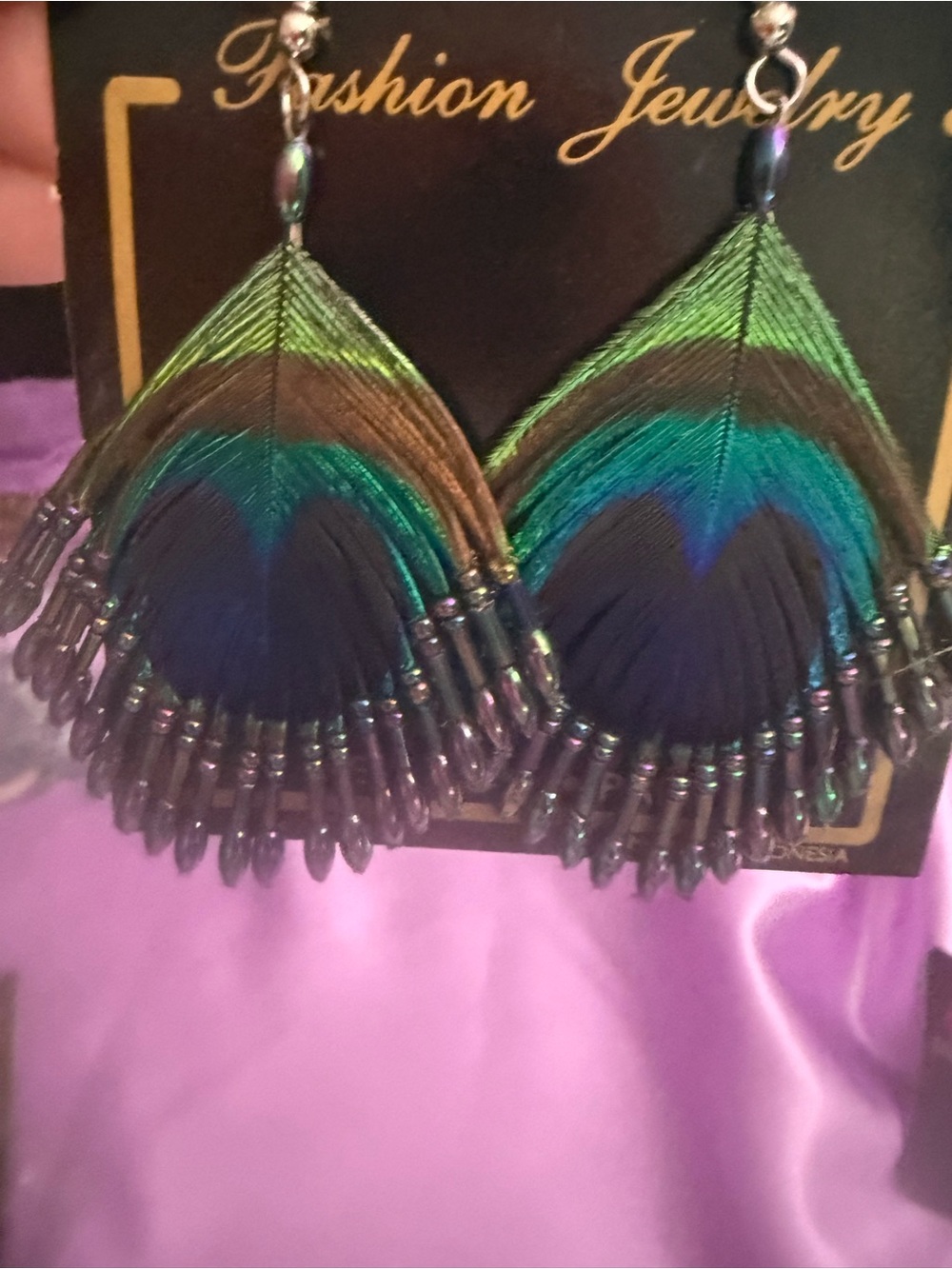 Vintage 80’s Peacock Drop Earrings in Green and Blue with aurora borealis beads